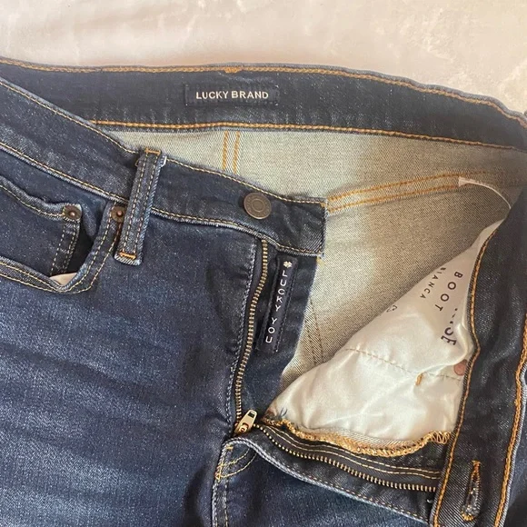 Lucky Brand Women's Deep Indigo Flare Jeans - Picture 3 of 10